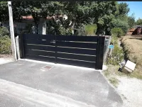 Trouver un métallier pour la fabrication et pose d'un portail en acier sur mesure à Arcachon (3webp