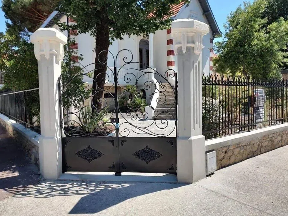 Rénovation d’un portail double battant en fer forgé sur le bassin d’Arcachowebp