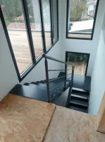 Quel professionnel fabrique et pose des escaliers sur mesure sur le bassin d’Arcachon  (3webp