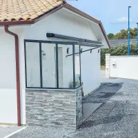 Quel artisan peux fabriquer une Verrière et marquise en acier sur mesure avec traitement antirouille pour cuisine extérieur à Audenge sur le bassinwebp