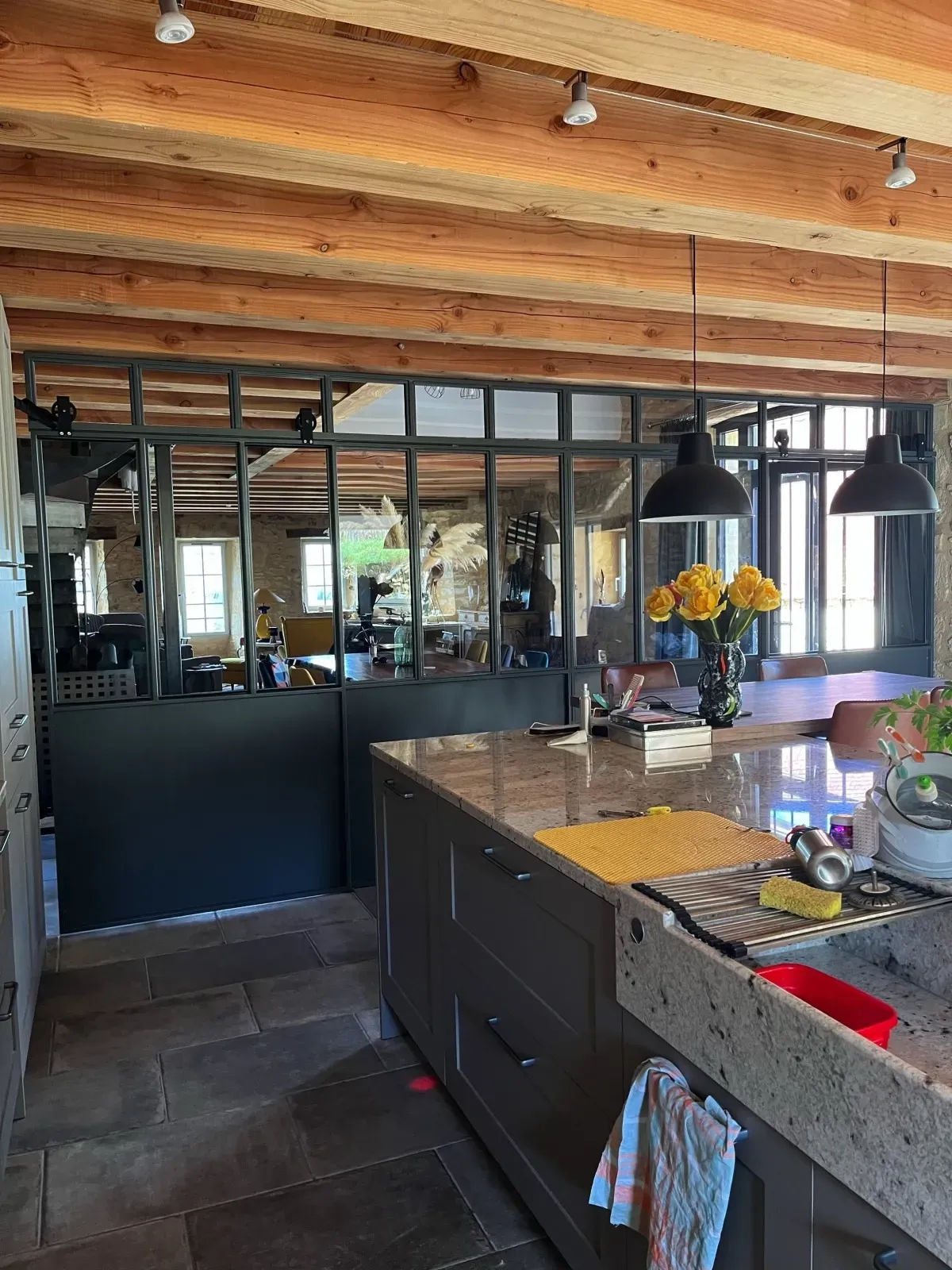 Trouver un artisan pour la création d’une verrière en acier sur mesure sur le bassin d’Arcachon