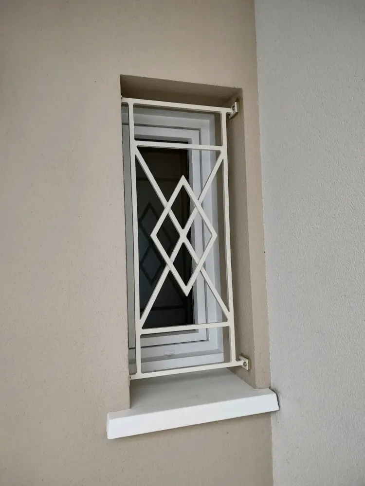 Fabrication et pose de grille de sécurité (2webp