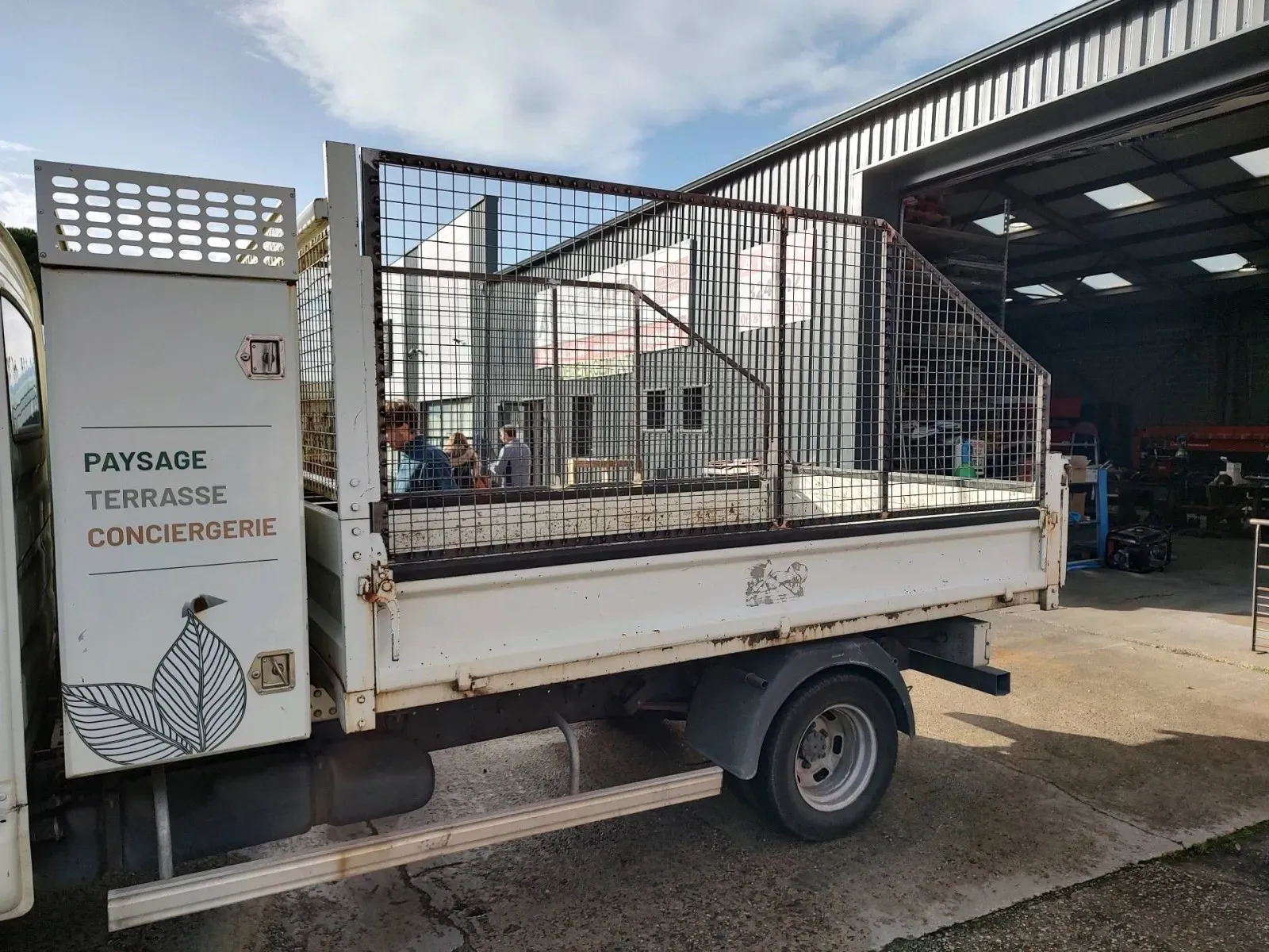 Entreprise de métallerie pour la fabrication de ridelles de camions sur mesure à Gujan-Mestras